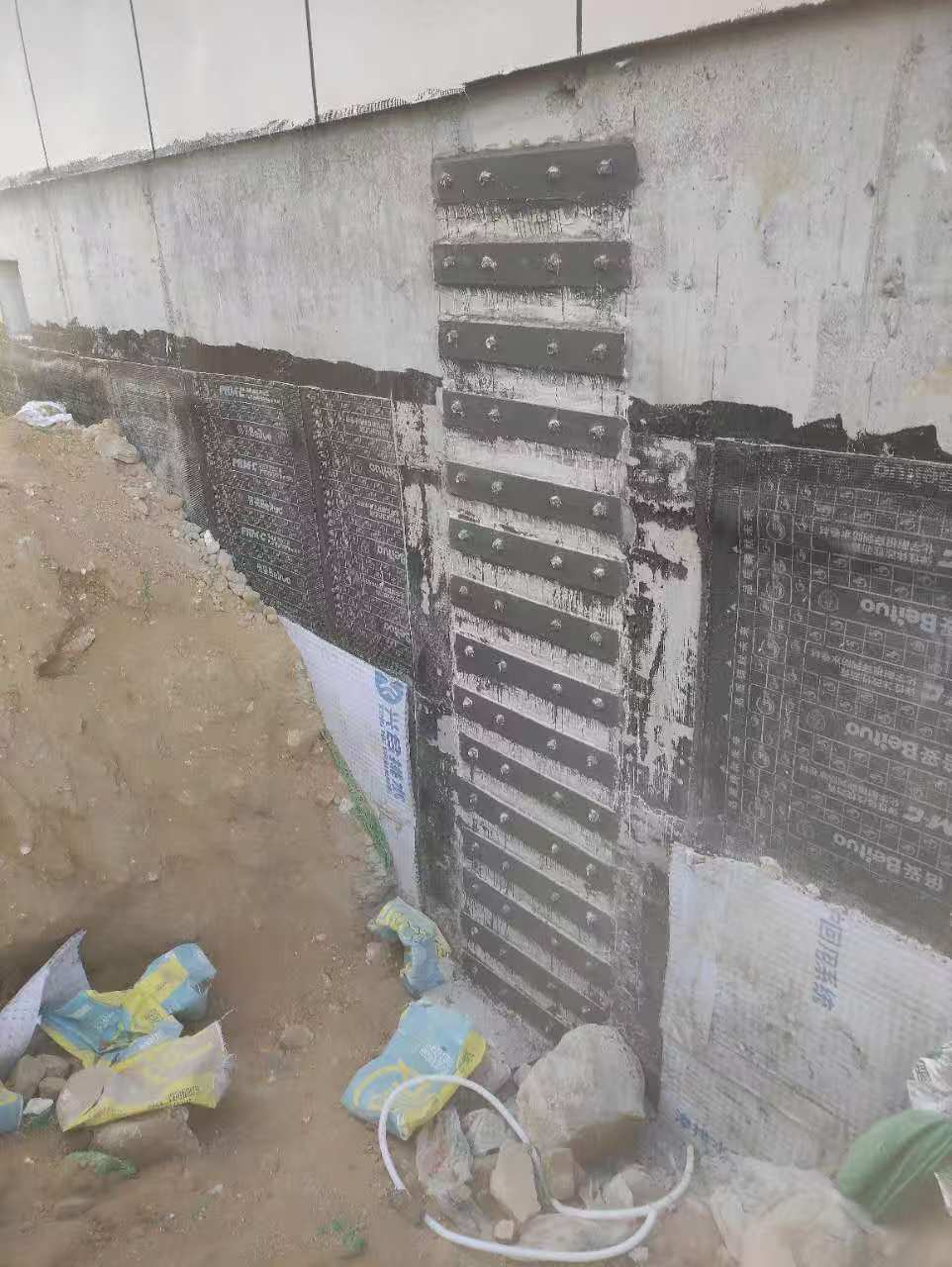 成都房屋柱子加固方法